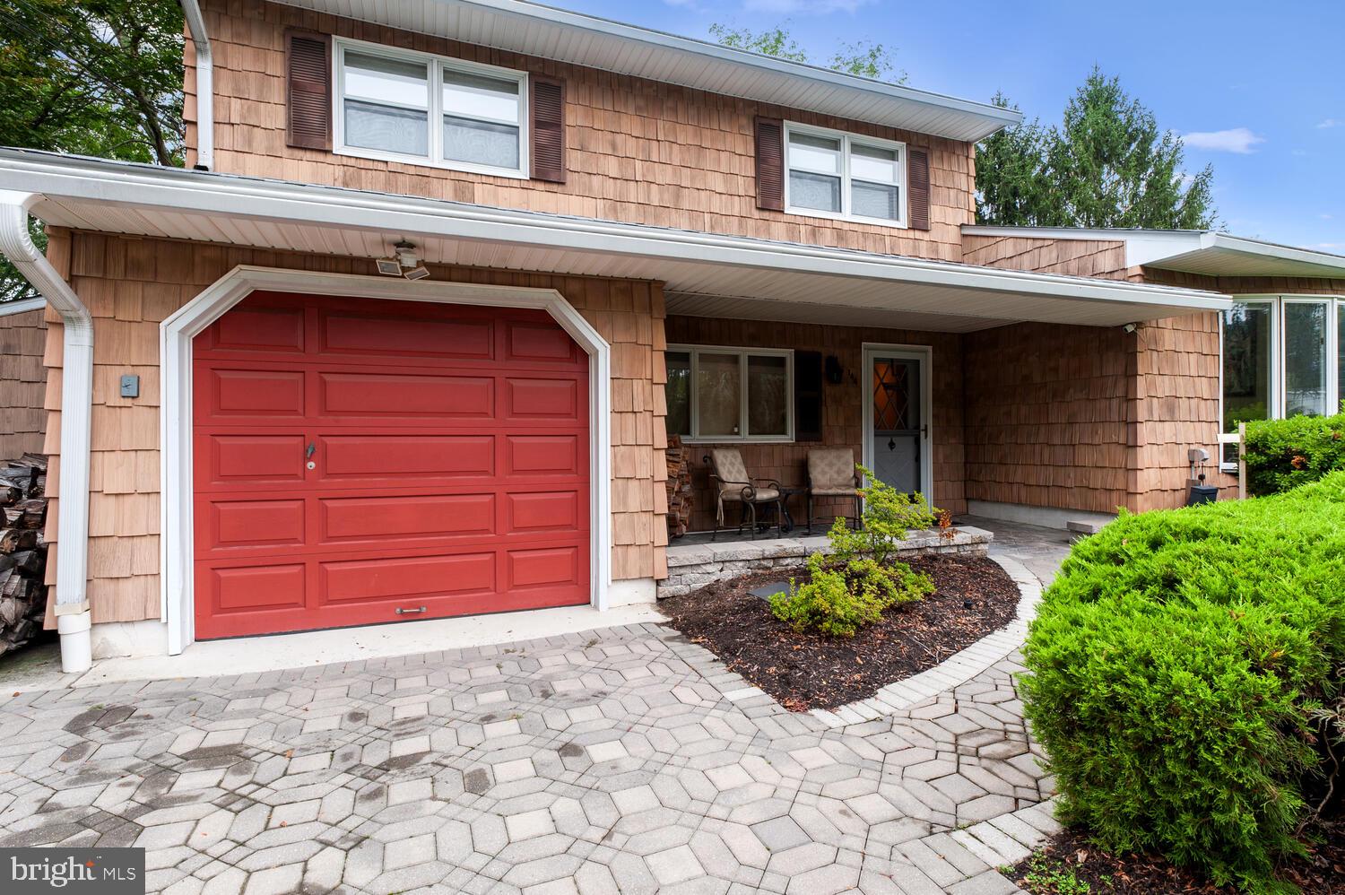 144 Oak Creek Road Hightstown, NJ 08520 - Photo 3 of 32 Front Porch