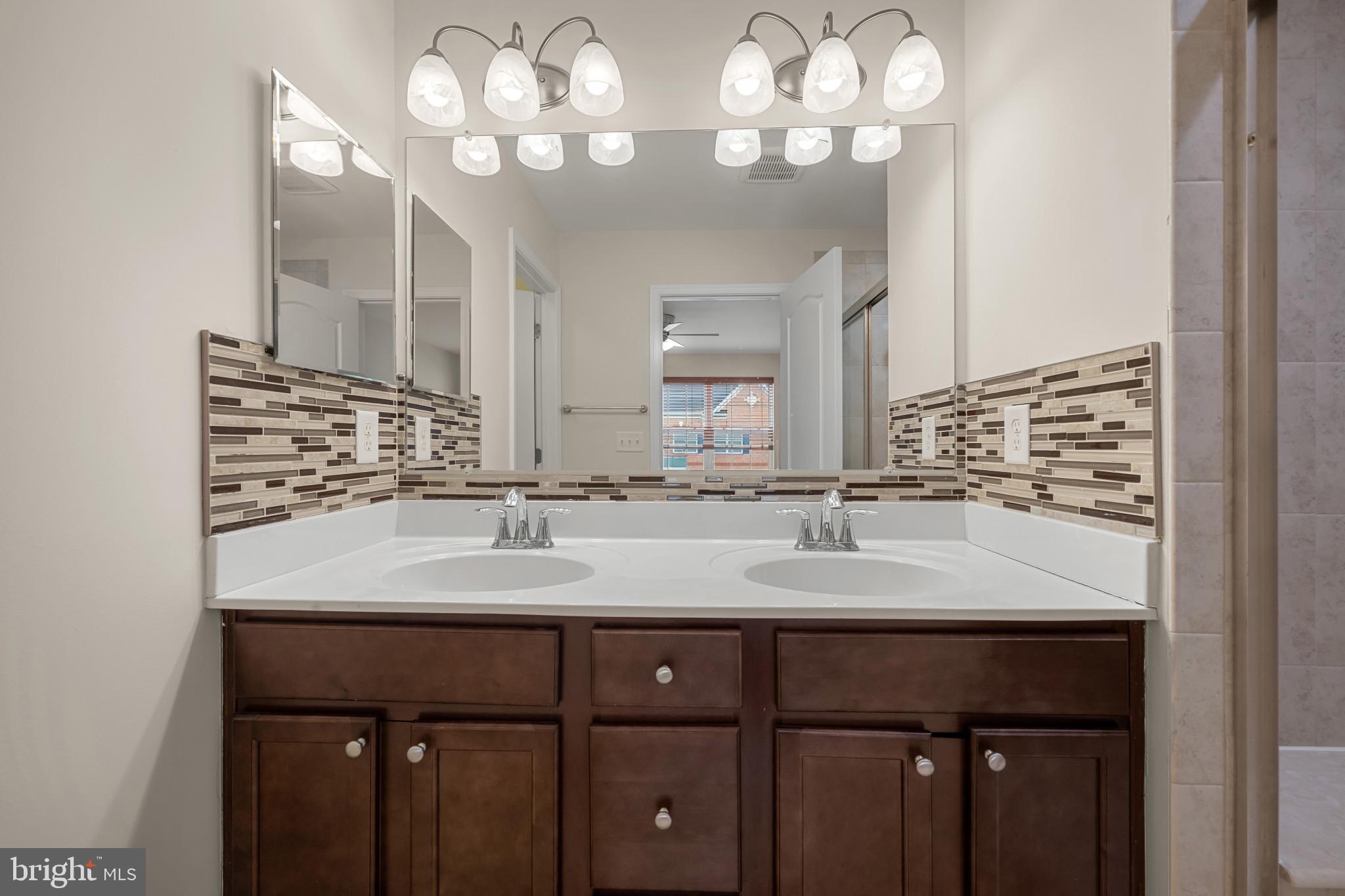 7997 Alchemy Way Elkridge, MD 21075 - Photo 36 of 43 Primary Bath