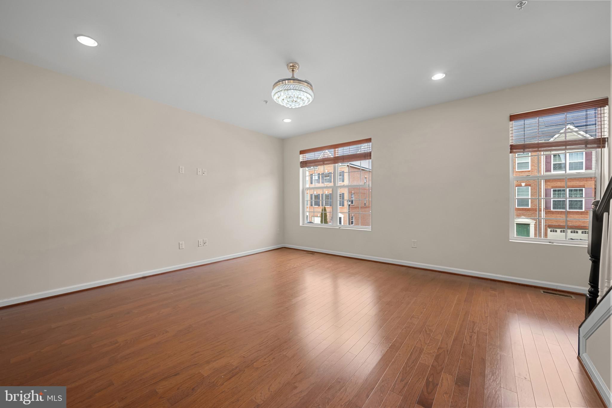 7997 Alchemy Way Elkridge, MD 21075 - Photo 9 of 43 Living Room