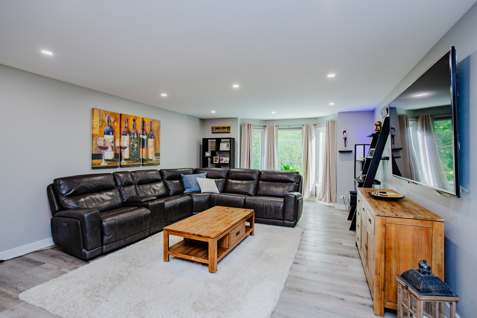 2400 Windsor Mall, Unit 2M Park Ridge, IL 60068 - Photo 3 of 22 Gallery Image 3