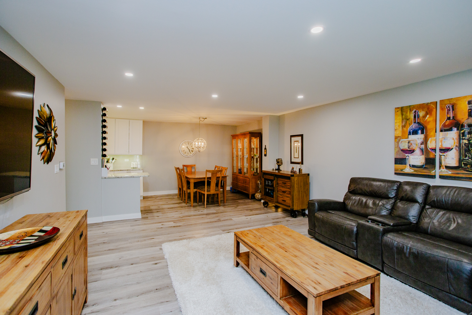 2400 Windsor Mall, Unit 2M Park Ridge, IL 60068 - Photo 5 of 22 Gallery Image 5