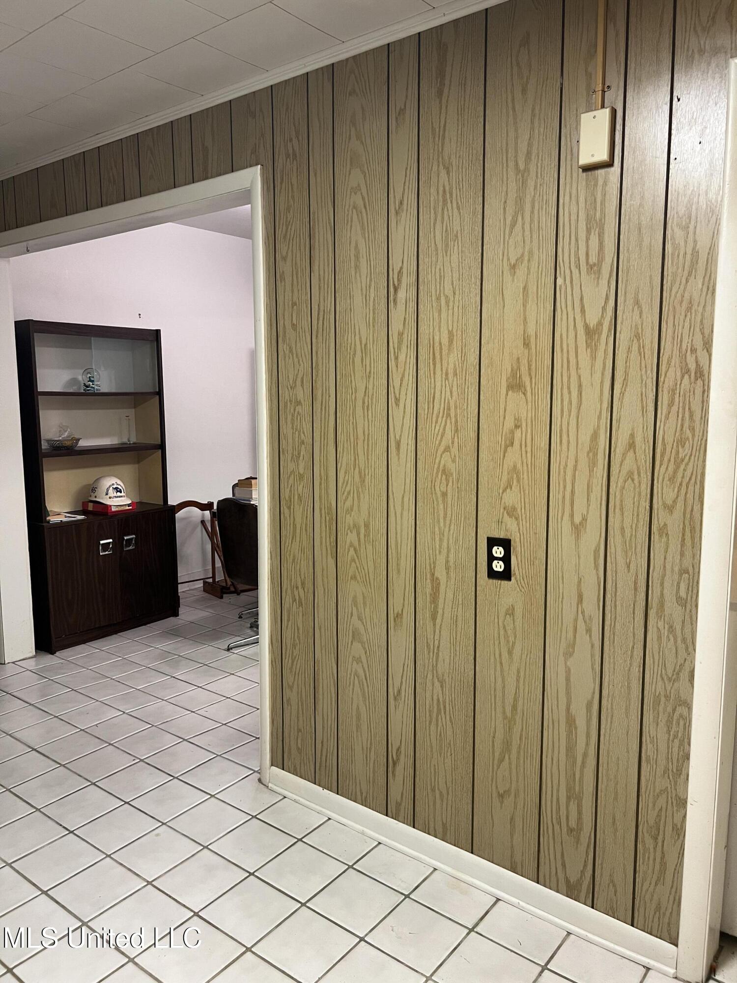 186 Summer Place Biloxi, MS 39530 - Photo 12 of 39 IMG_5387