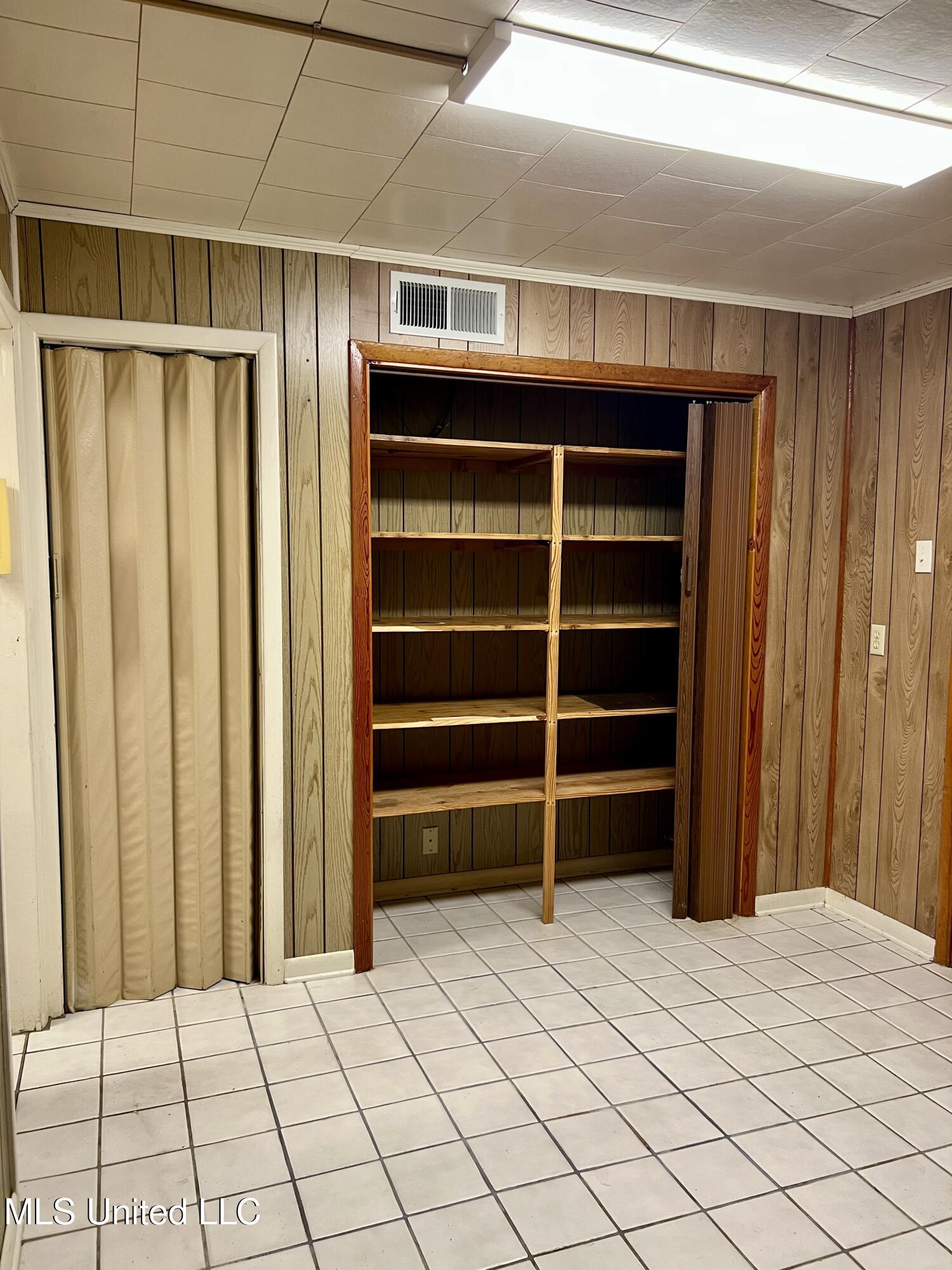 186 Summer Place Biloxi, MS 39530 - Photo 13 of 39 IMG_5382