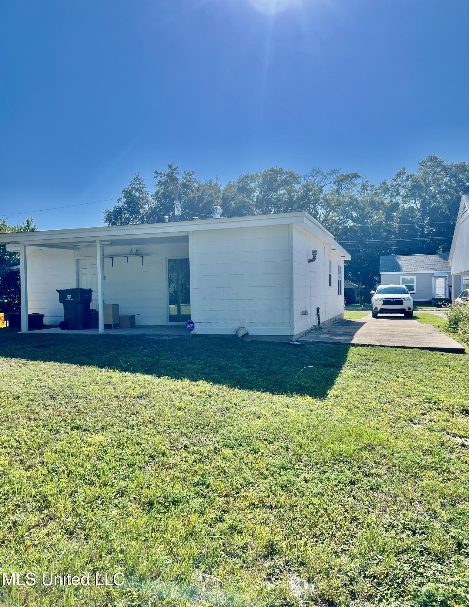 186 Summer Place Biloxi, MS 39530 - Photo 34 of 39 IMG_5415