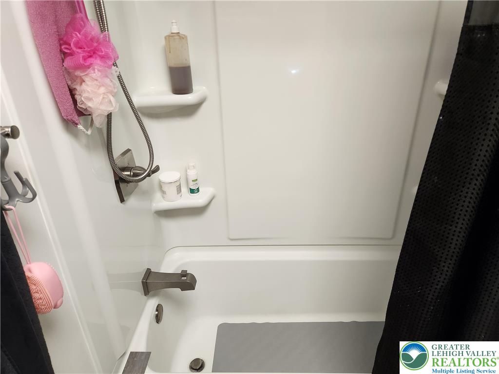 361 Main Street Slatington, PA 18080 - Photo 15 of 41