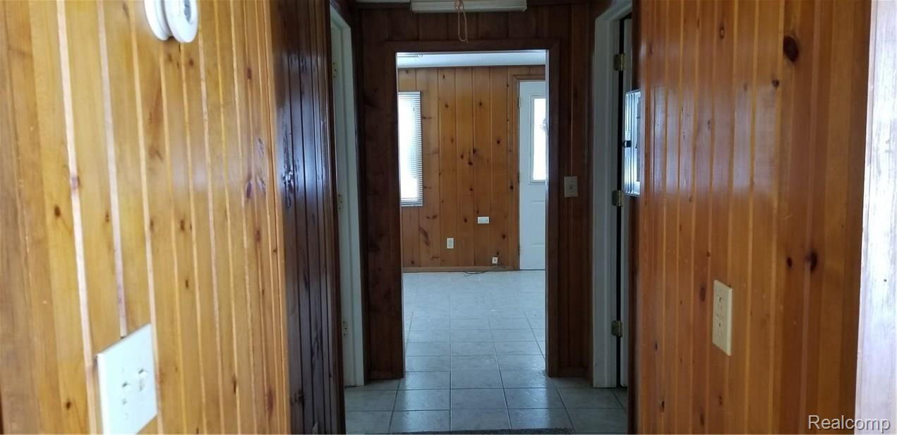 1910 Otsego Road St. Helen, MI 48656 - Photo 11 of 26 20180405_150948.jpg