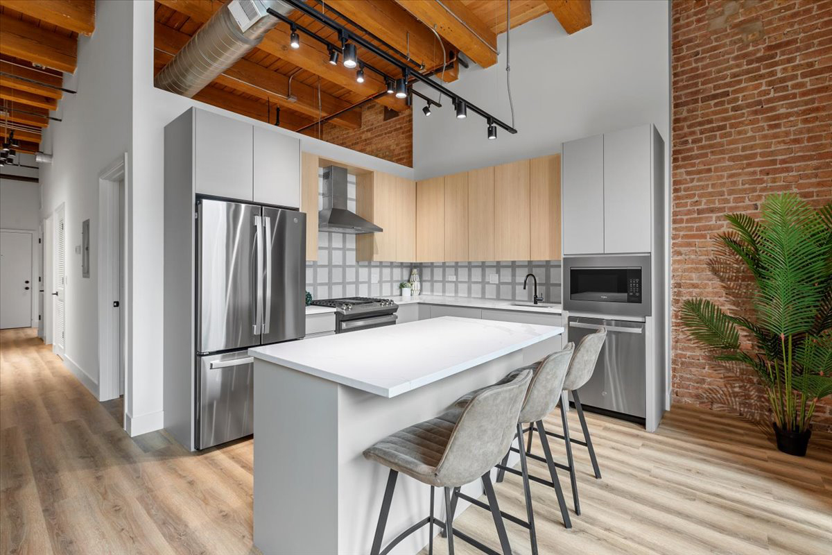 153 West Ohio Street, Unit 406 Chicago, IL 60654 - Photo 2 of 13