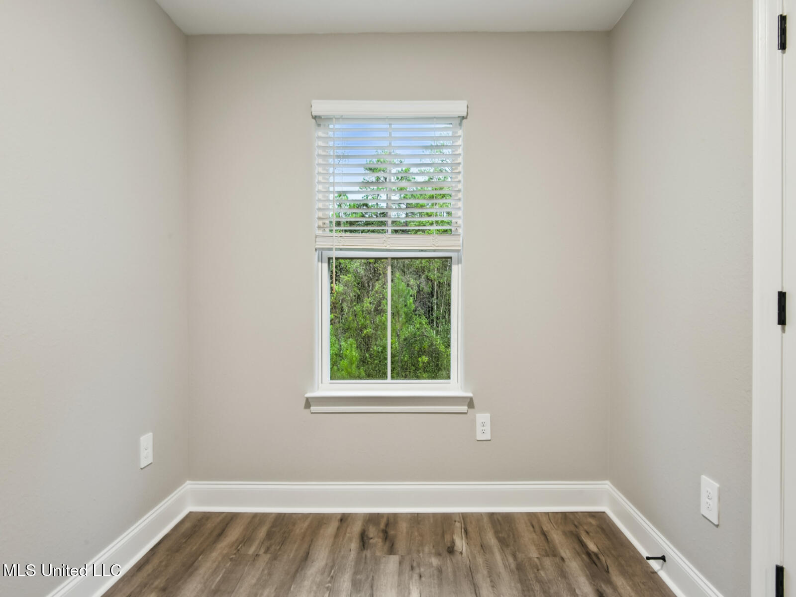 13532 Garland Road Ocean Springs, MS 39564 - Photo 6 of 13 _Parker_P103_Bed2