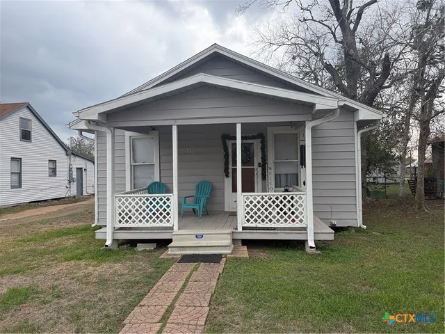 $144,900 | 311 West Clayton Street, Cuero, TX 77954