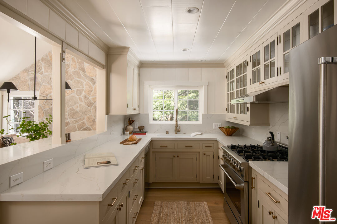 920 Oak Road Skyforest, CA 92385 - Photo 7 of 30