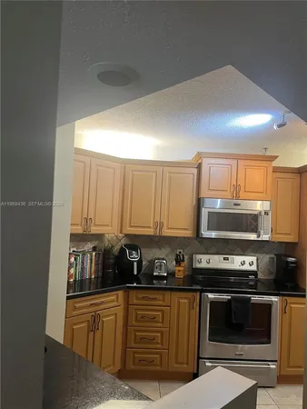 $2,850 | 10401 West Broward Boulevard, Unit 301, Plantation, FL 33324