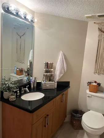 $2,850 | 10401 West Broward Boulevard, Unit 301, Plantation, FL 33324