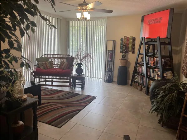 $2,850 | 10401 West Broward Boulevard, Unit 301, Plantation, FL 33324