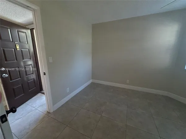 $2,850 | 10401 West Broward Boulevard, Unit 301, Plantation, FL 33324