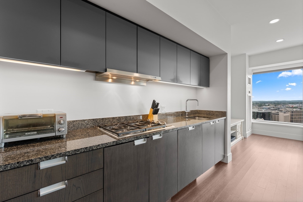 110 Stuart Street, Unit 26J Boston, MA 02116 - Photo 4 of 38