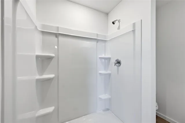 $1,775 | 2040 Shady Oaks Drive, Ennis, TX 75119