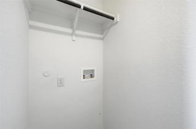 $1,775 | 2040 Shady Oaks Drive, Ennis, TX 75119