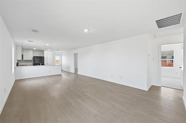 $1,775 | 2040 Shady Oaks Drive, Ennis, TX 75119