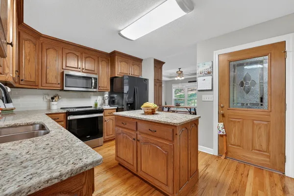 $650,000 | 113 Poorhouse Road, Taft, TN 38488