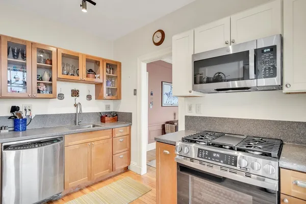 $900,000 | 321 Tappan Street, Unit 3, Brookline, MA 02445