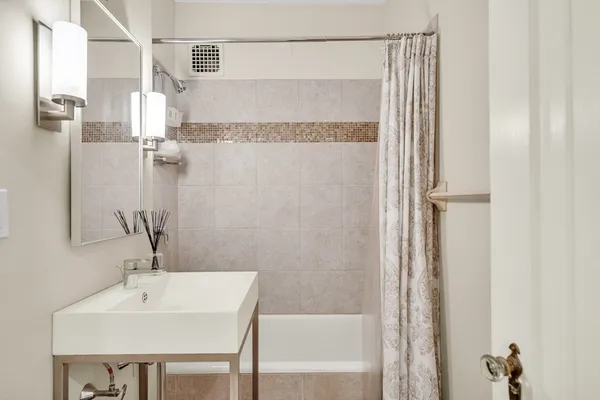 $900,000 | 321 Tappan Street, Unit 3, Brookline, MA 02445