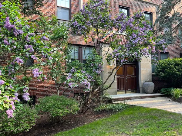 $900,000 | 321 Tappan Street, Unit 3, Brookline, MA 02445