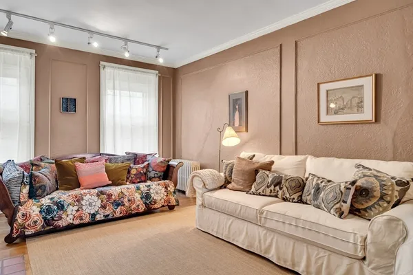 $900,000 | 321 Tappan Street, Unit 3, Brookline, MA 02445