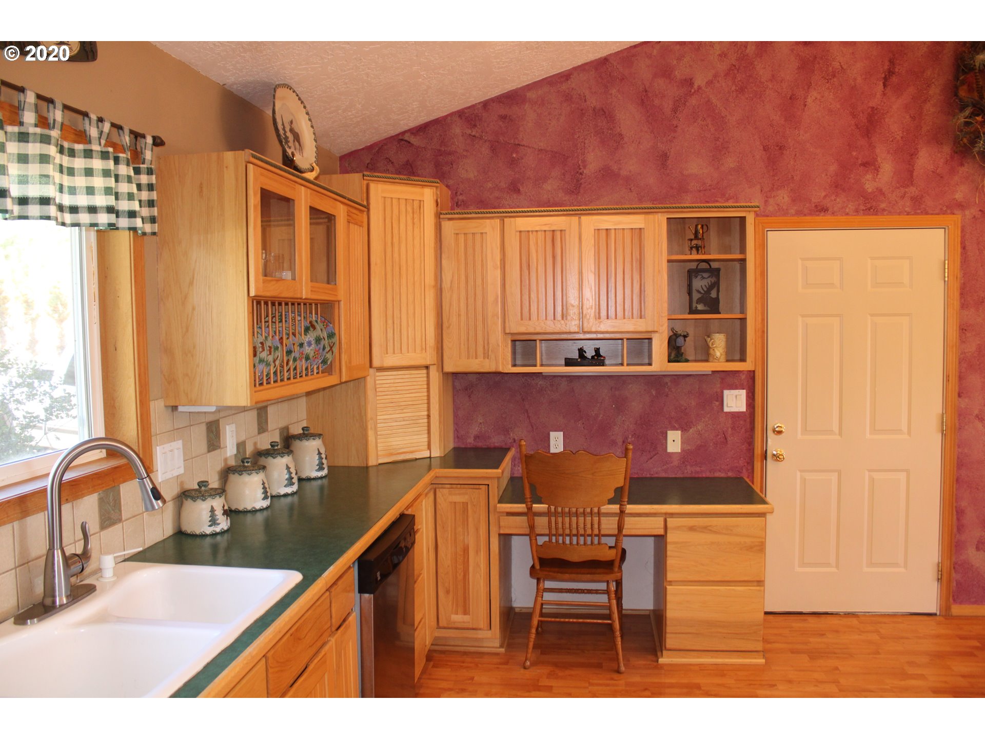 192 Goldenpine Goldendale, WA 98620 - Photo 11 of 32 Gallery Image 11