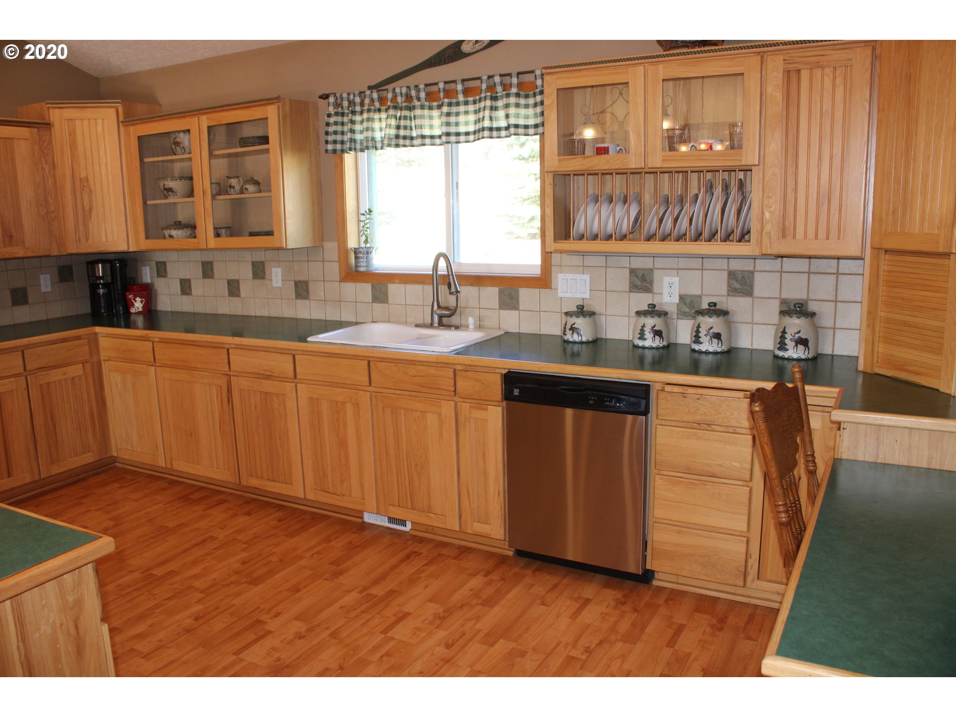 192 Goldenpine Goldendale, WA 98620 - Photo 9 of 32 Gallery Image 9
