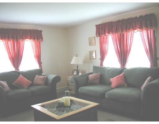 206 Pearse Road Swansea, MA 02777 - Photo 8 of 10 Gallery Image 8