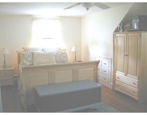 206 Pearse Road Swansea, MA 02777 - Photo 10 of 10 Gallery Image 10