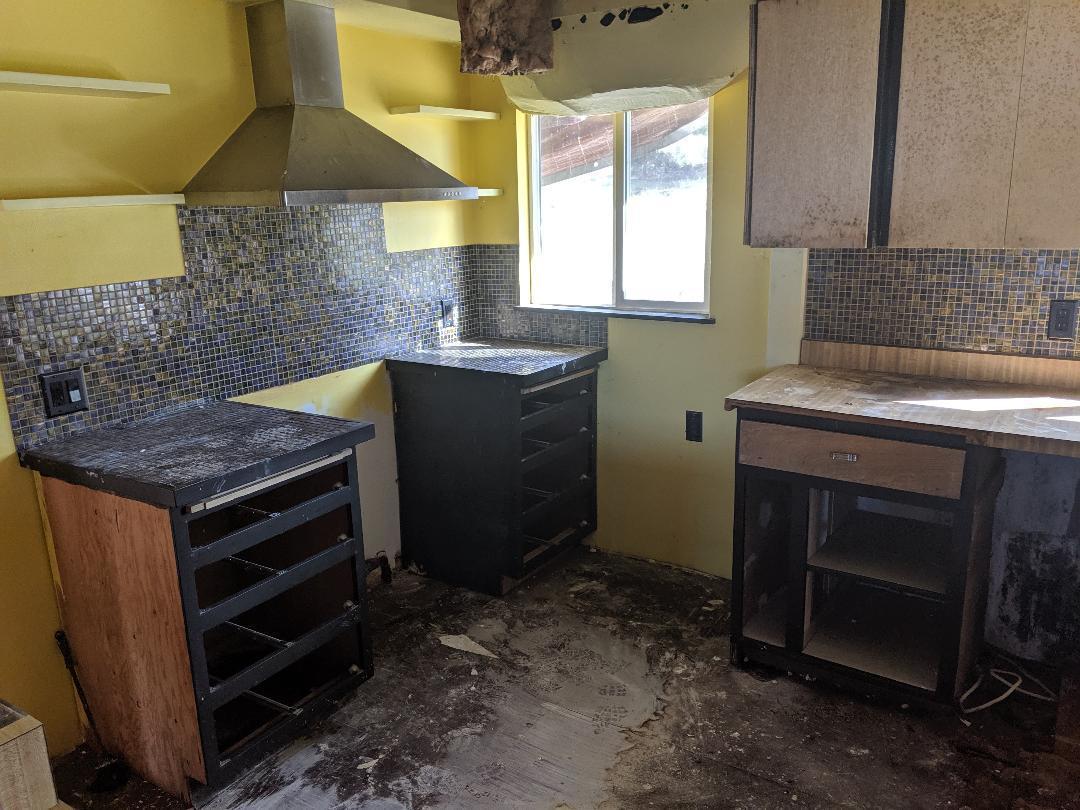 21665 Manton School Road Manton, CA 96059 - Photo 5 of 26 Kitchen