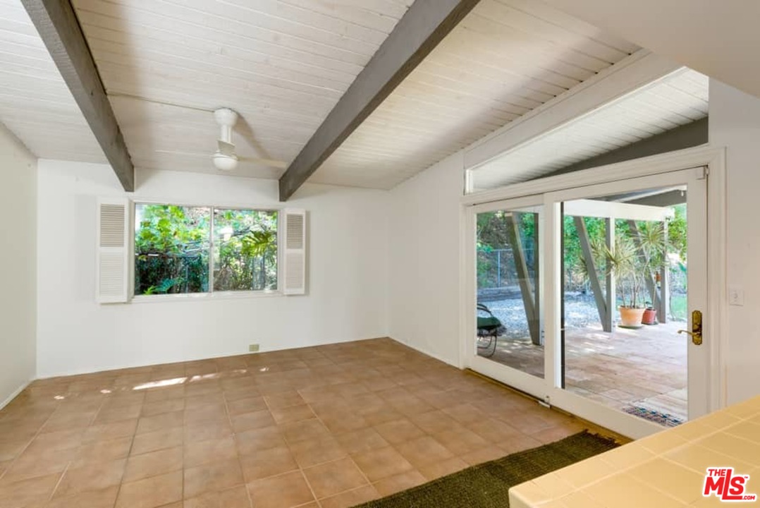 2436 Arbutus Drive Los Angeles, CA 90049 - Photo 14 of 35