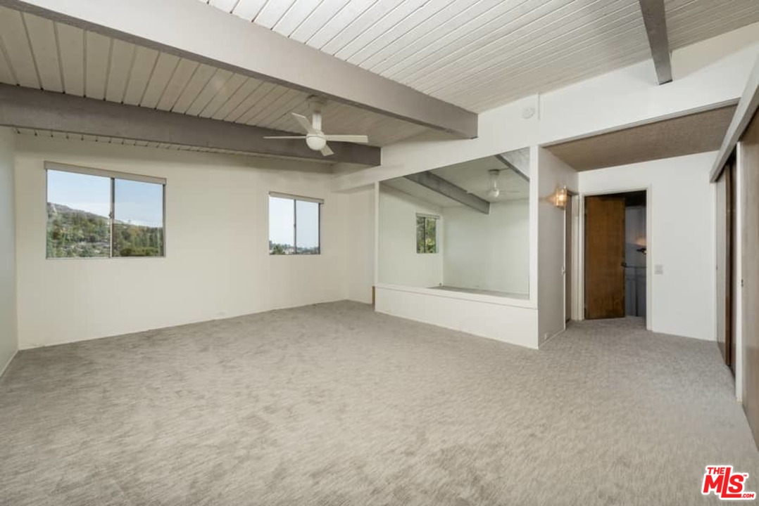 2436 Arbutus Drive Los Angeles, CA 90049 - Photo 18 of 35