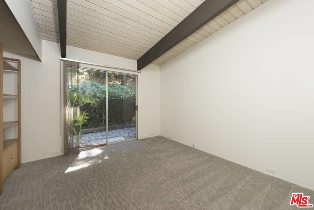 2436 Arbutus Drive Los Angeles, CA 90049 - Photo 25 of 35