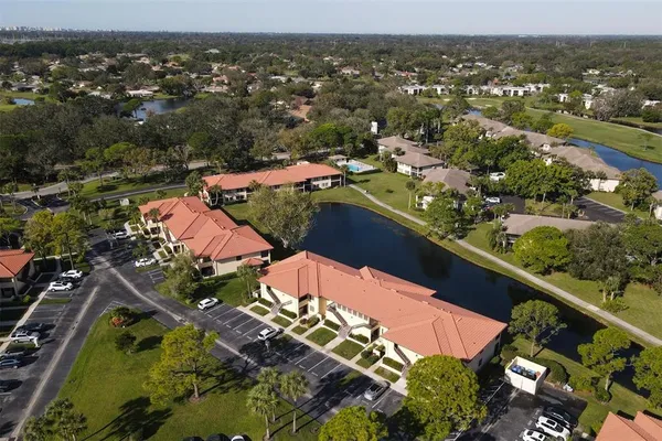$1,775 | 4327 Longmeadow, Unit 17, Sarasota, FL 34235