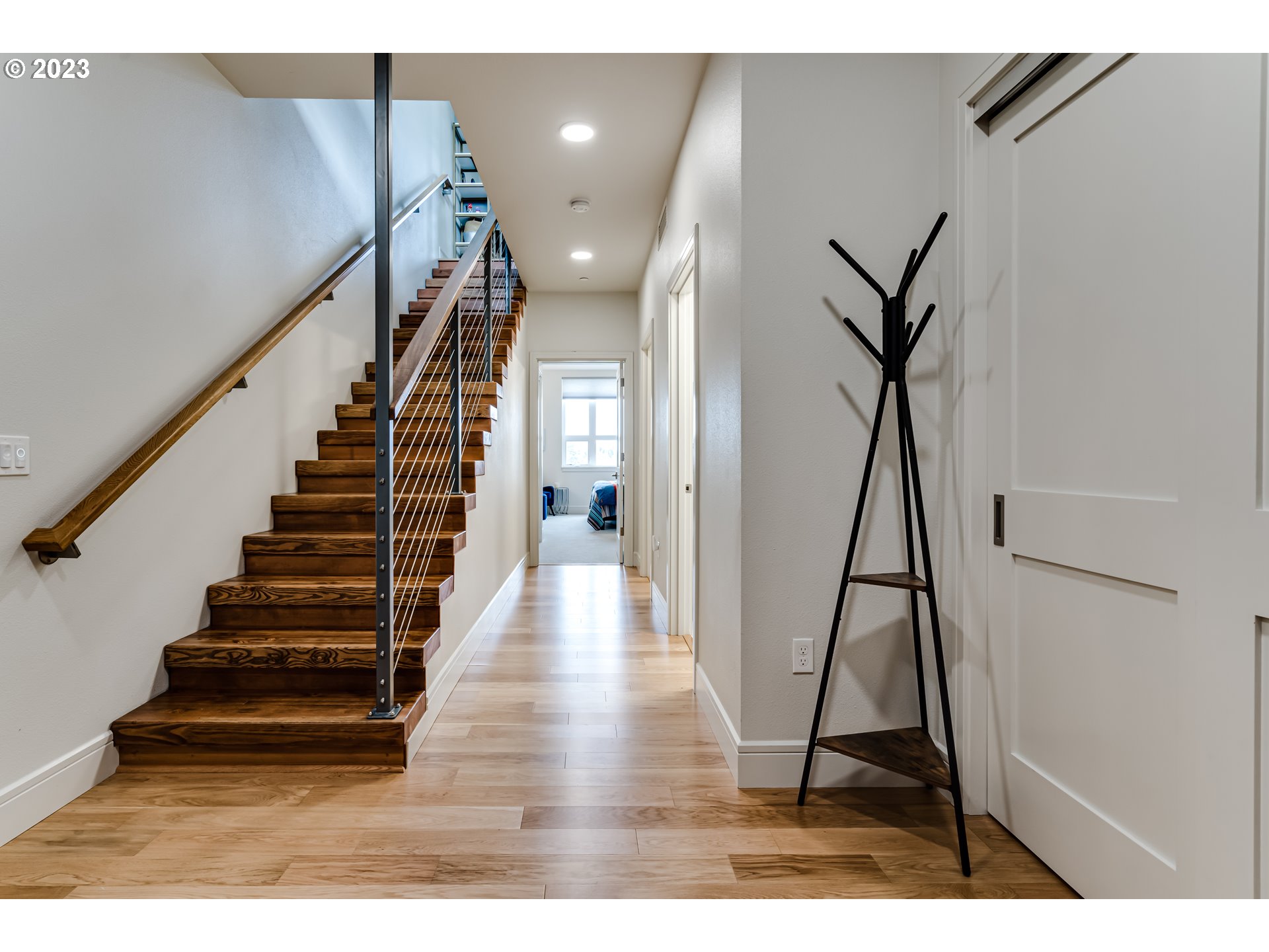 1600 Pearl Street Eugene, OR 97401 - Photo 10 of 21 a view of entryway with wooden floor