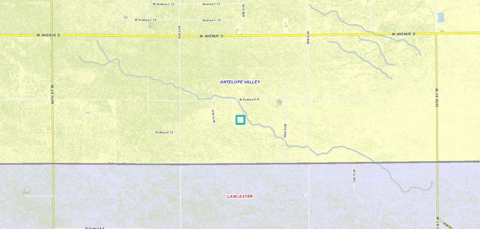 45 Stw Lancaster, CA 93536 - Photo 8 of 13 a view of a swimming pool