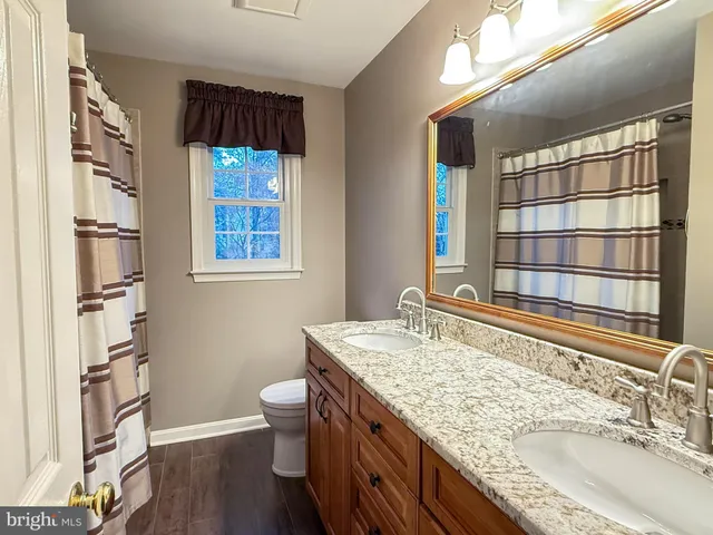 $4,200 | 15292 Surrey House Way, Centreville, VA 20120