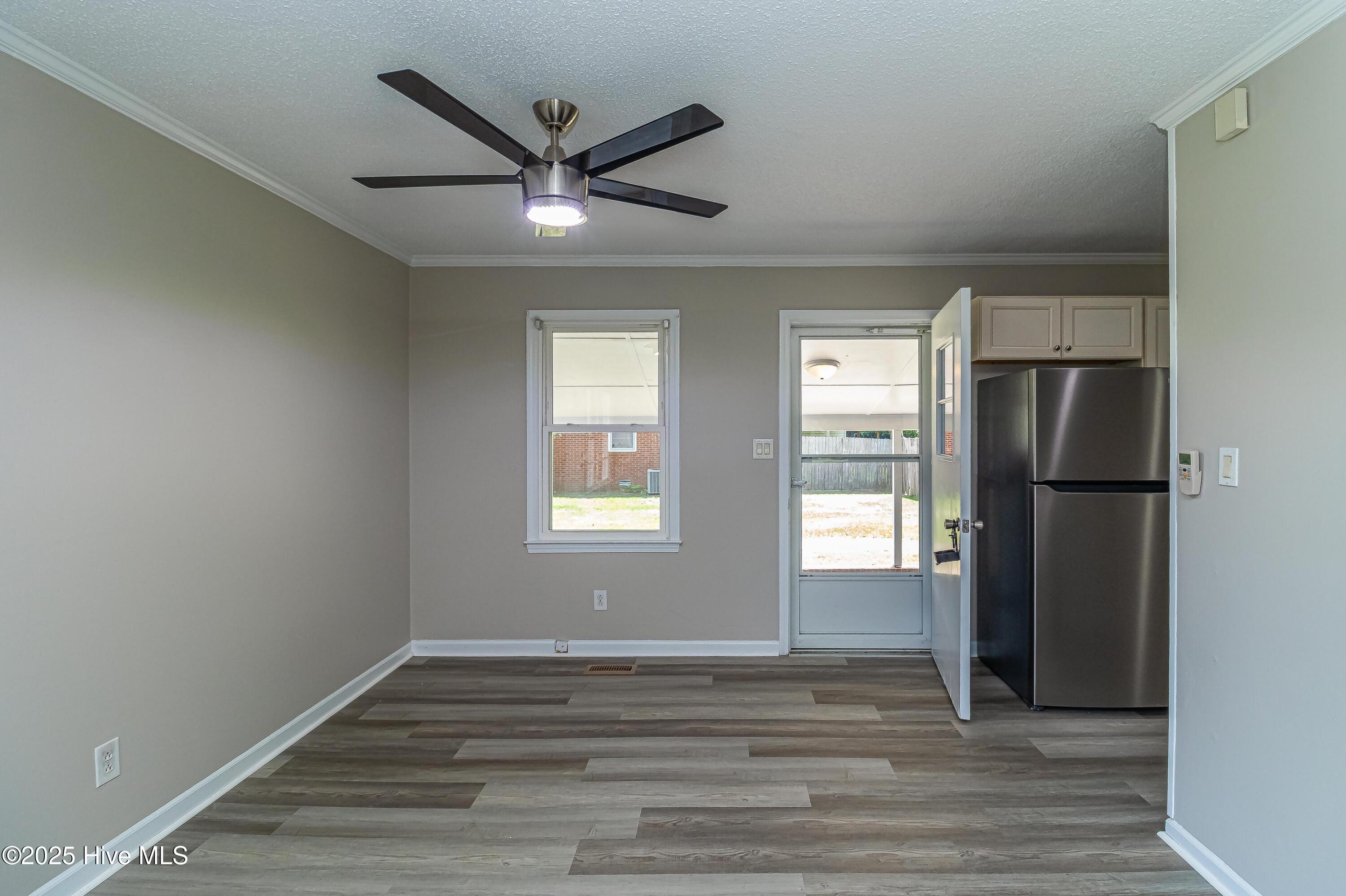 204 Fox Drive Dudley, NC 28333 - Photo 4 of 23 IMG_2706-Edit