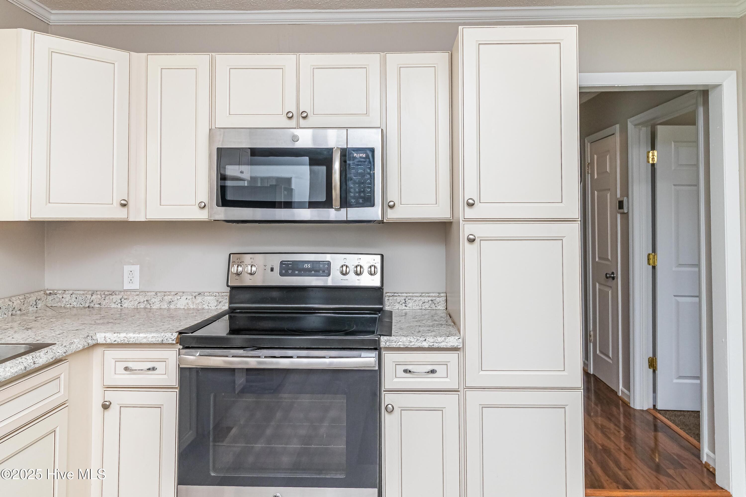 204 Fox Drive Dudley, NC 28333 - Photo 8 of 23 IMG_2713