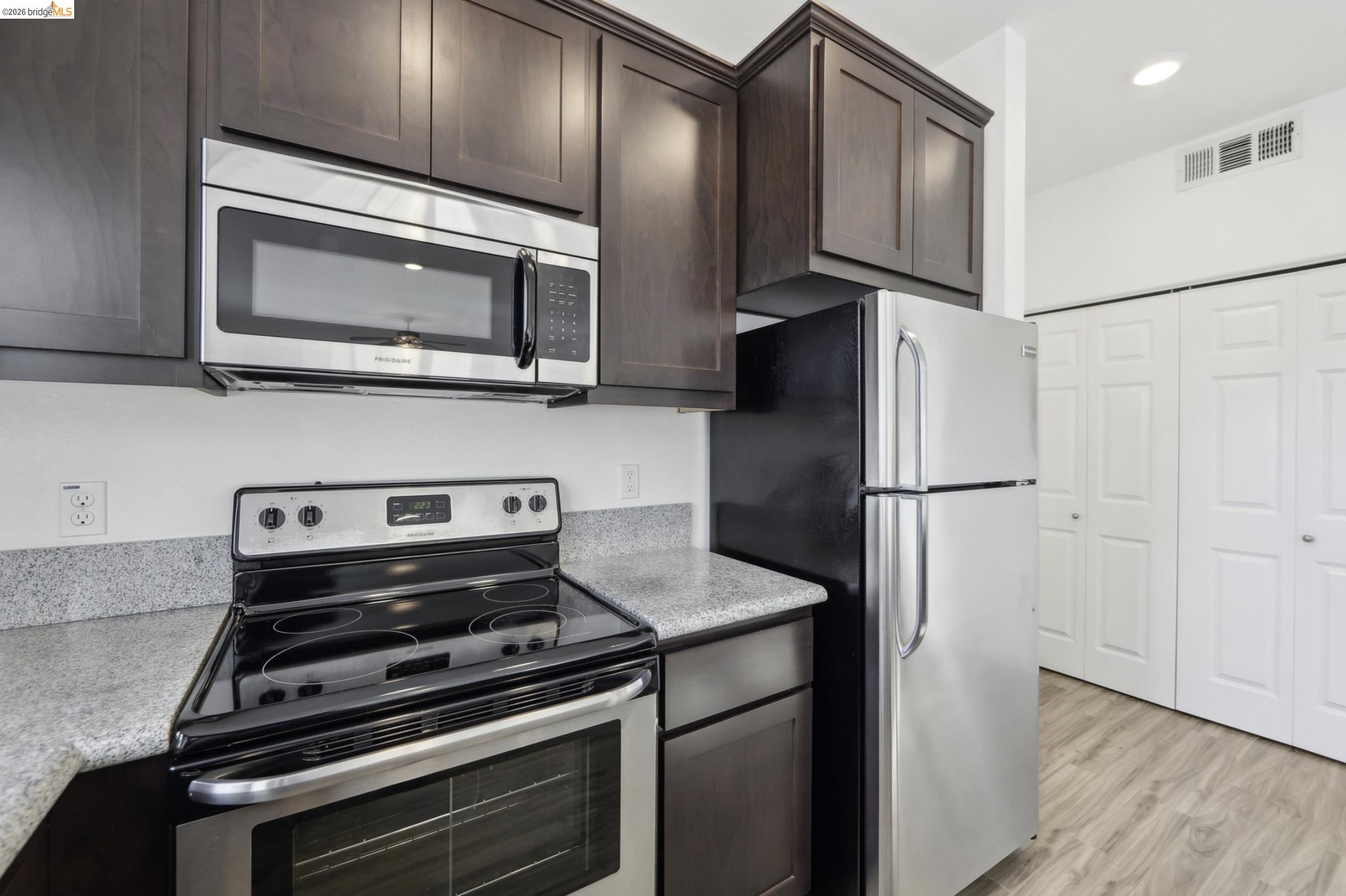 720 Shell Avenue Martinez, CA 94553 - Photo 18 of 28