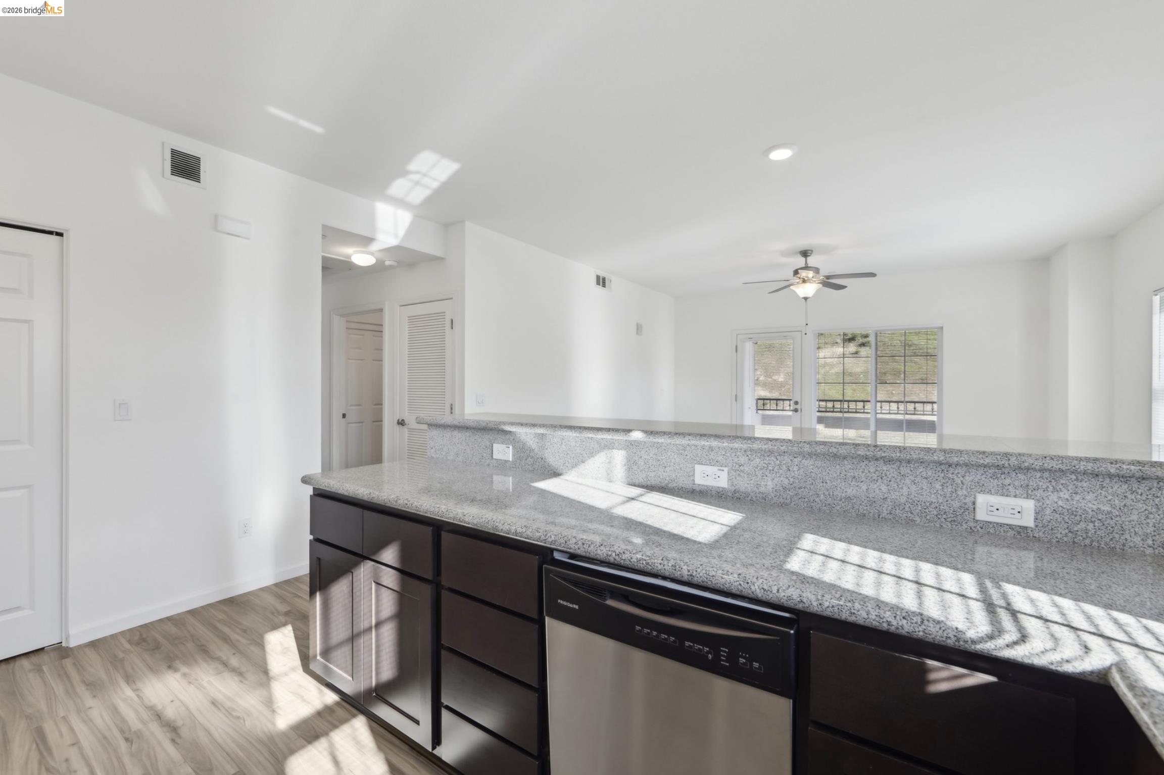 720 Shell Avenue Martinez, CA 94553 - Photo 19 of 28