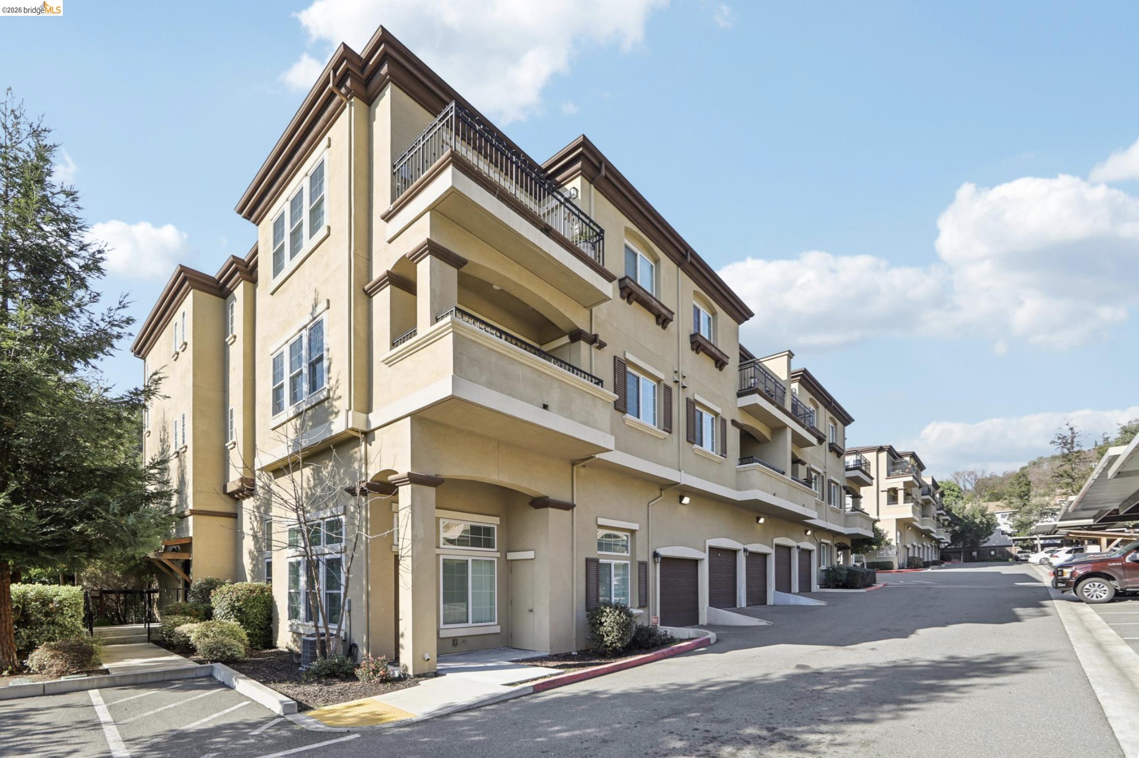 720 Shell Avenue Martinez, CA 94553 - Photo 2 of 28