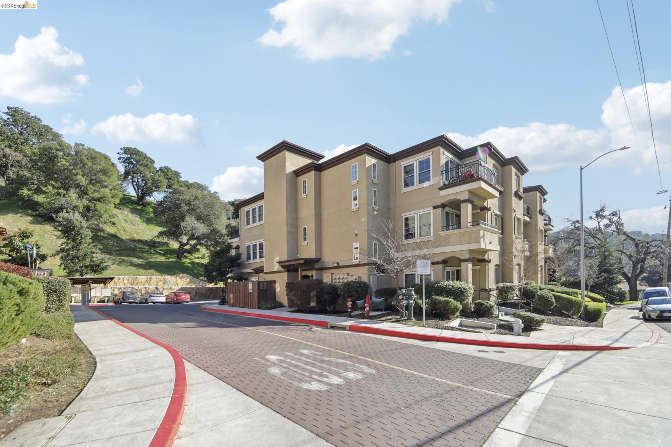 720 Shell Avenue Martinez, CA 94553 - Photo 3 of 28