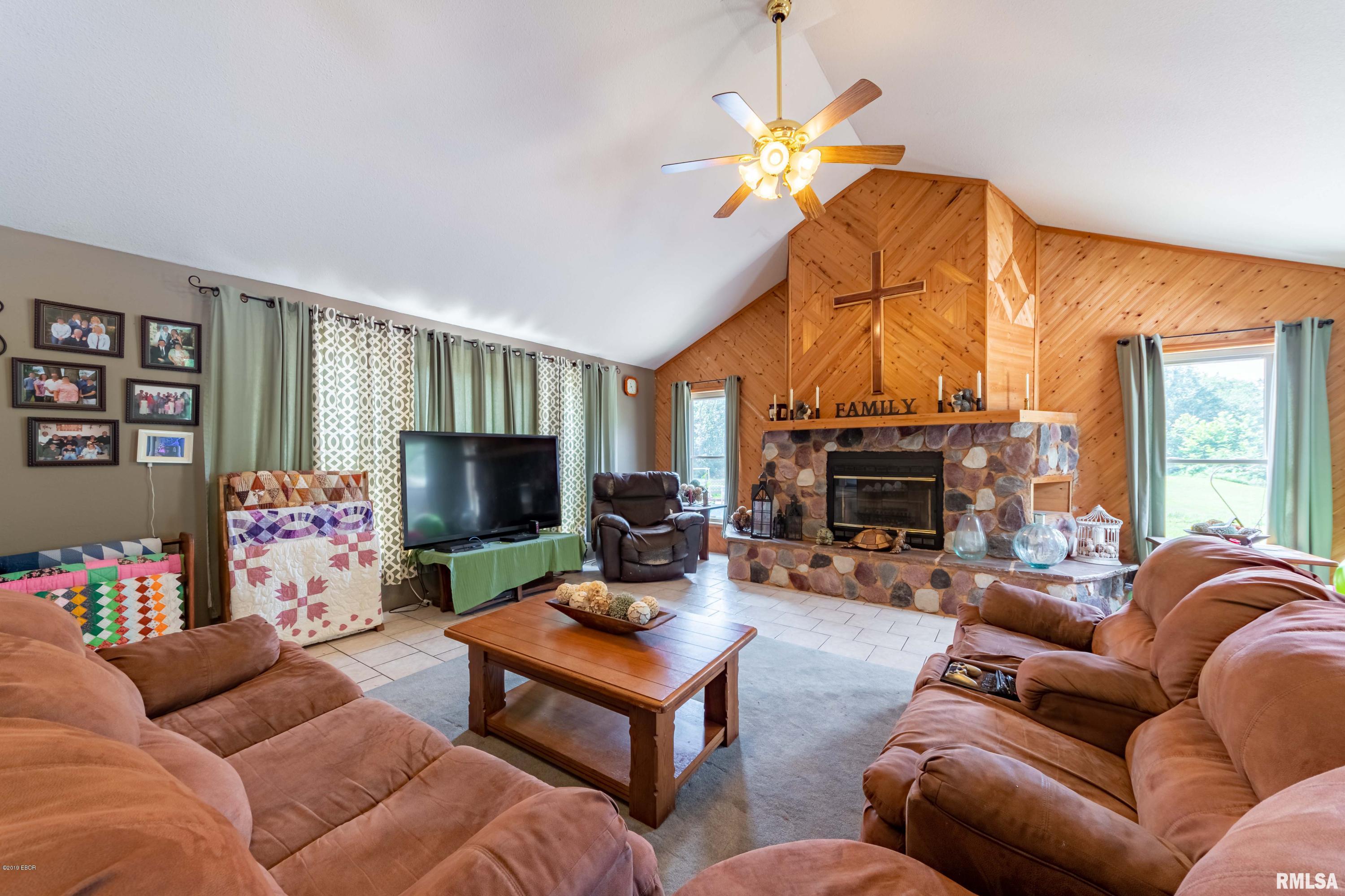 19023 Galatia Post Road Marion, IL 62959 - Photo 12 of 50 Gallery Image 12