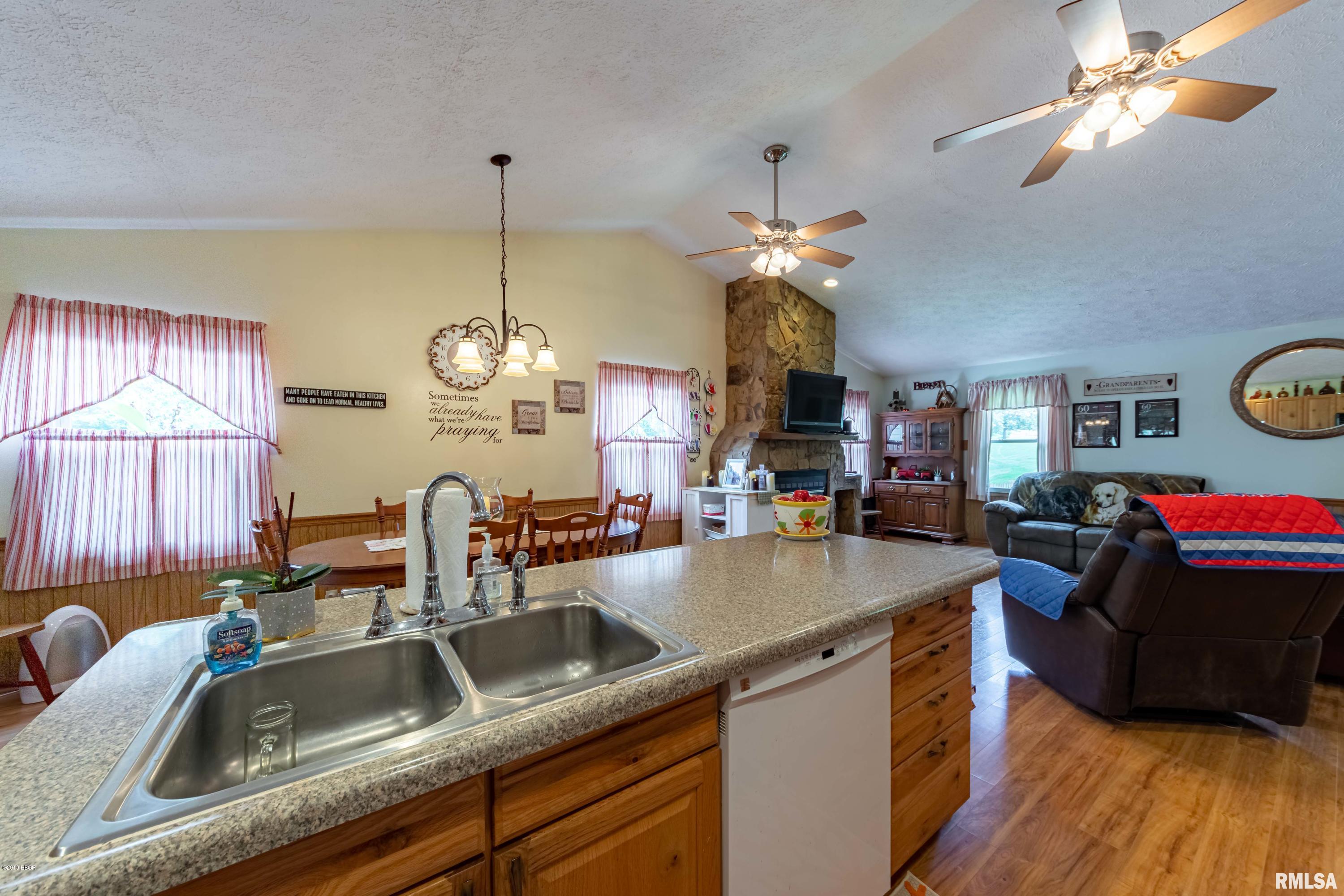 19023 Galatia Post Road Marion, IL 62959 - Photo 20 of 50 Gallery Image 20