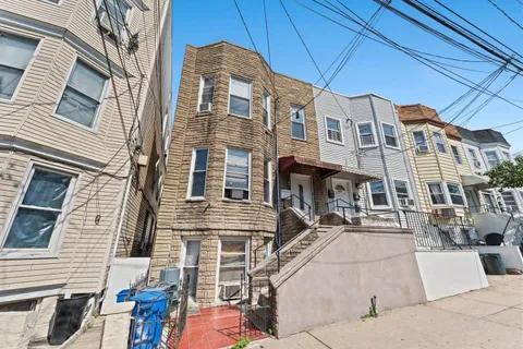 $725,000 | 6113 Washington Street, West New York, NJ 07093