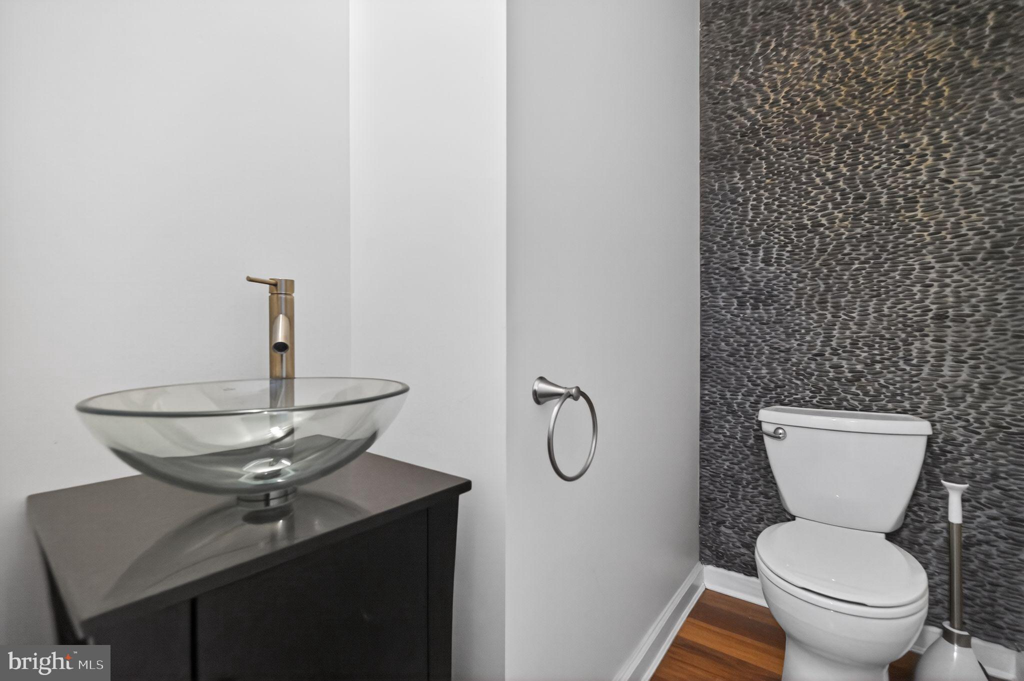128 Rees Place Falls Church, VA 22046 - Photo 34 of 47 a bathroom with a toilet and a sink