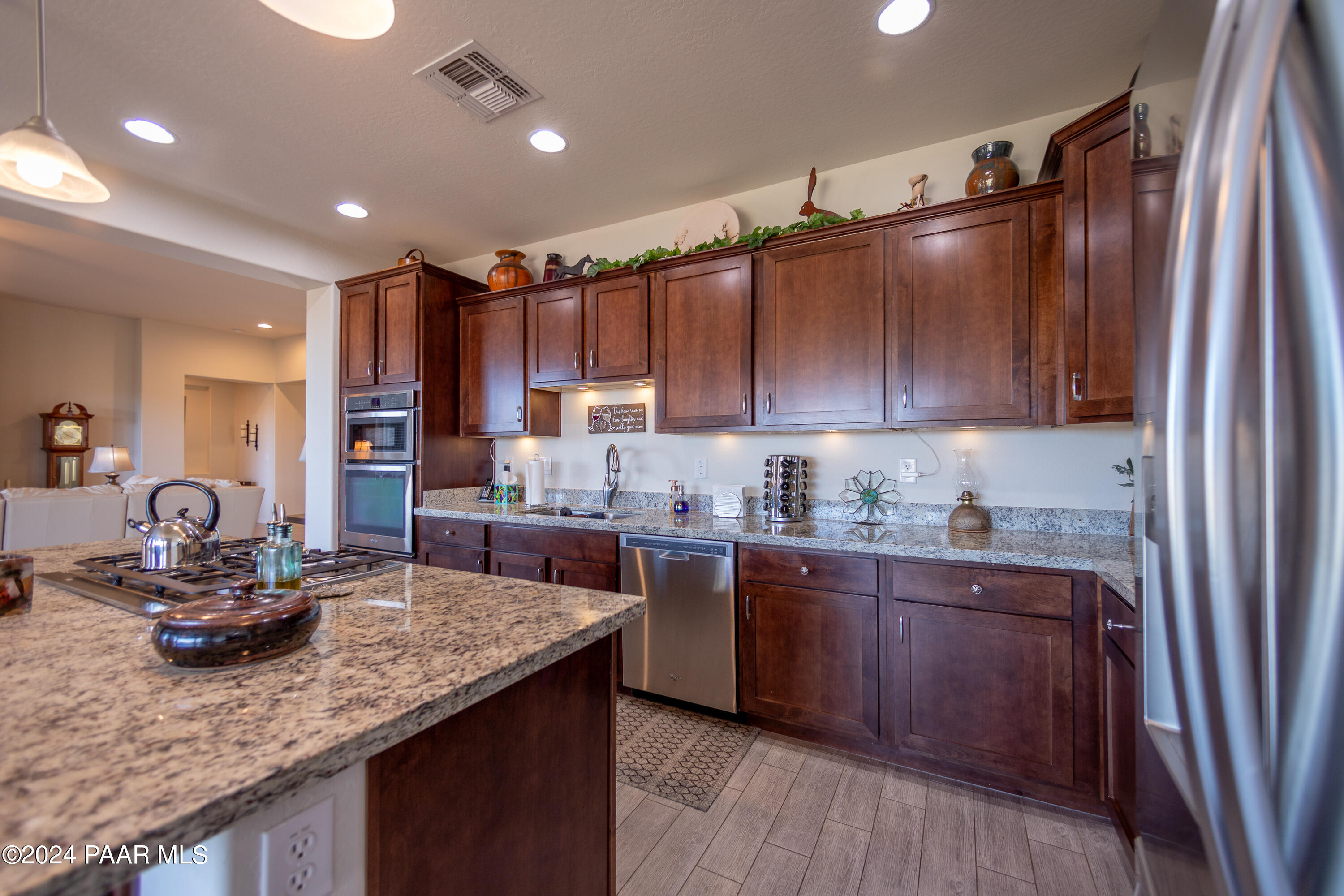 1109 Stack Rock Road Prescott Valley, AZ 86314 - Photo 17 of 91 Gourmet Kitchen